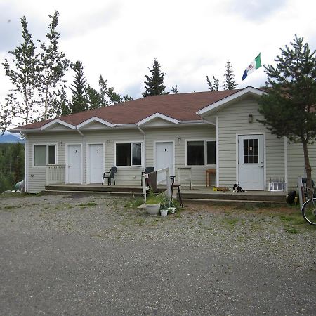 Johnson'S Crossing Lodge Johnsons Crossing Extérieur photo