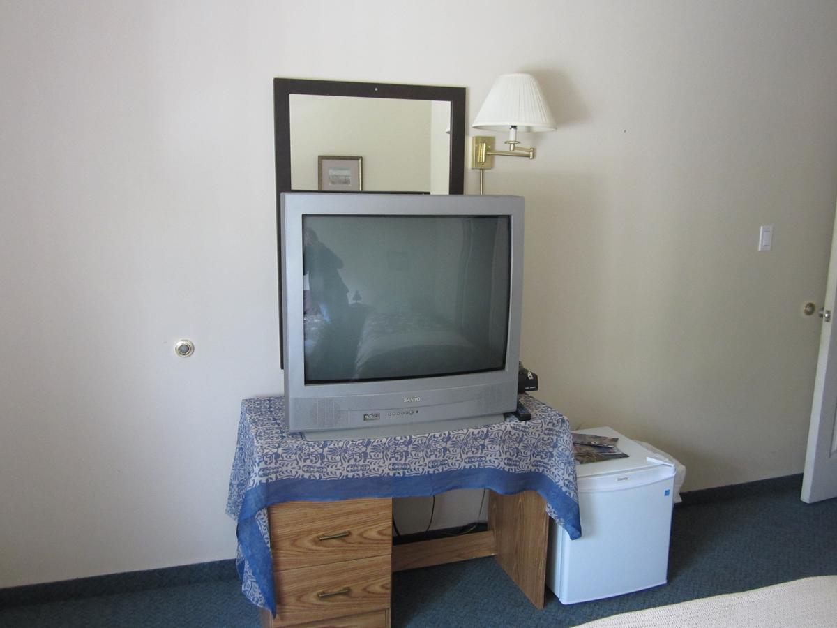 Johnson'S Crossing Lodge Johnsons Crossing Extérieur photo