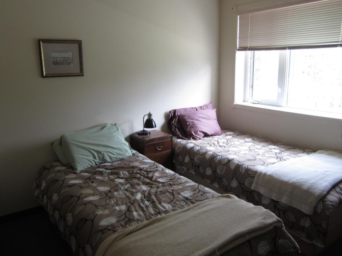 Johnson'S Crossing Lodge Johnsons Crossing Extérieur photo
